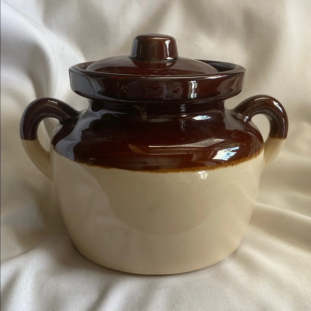 McCoy Bean Pot Cookie Jar 1 ½ Quart. Vintage 1970’s - Picture 2 of 6